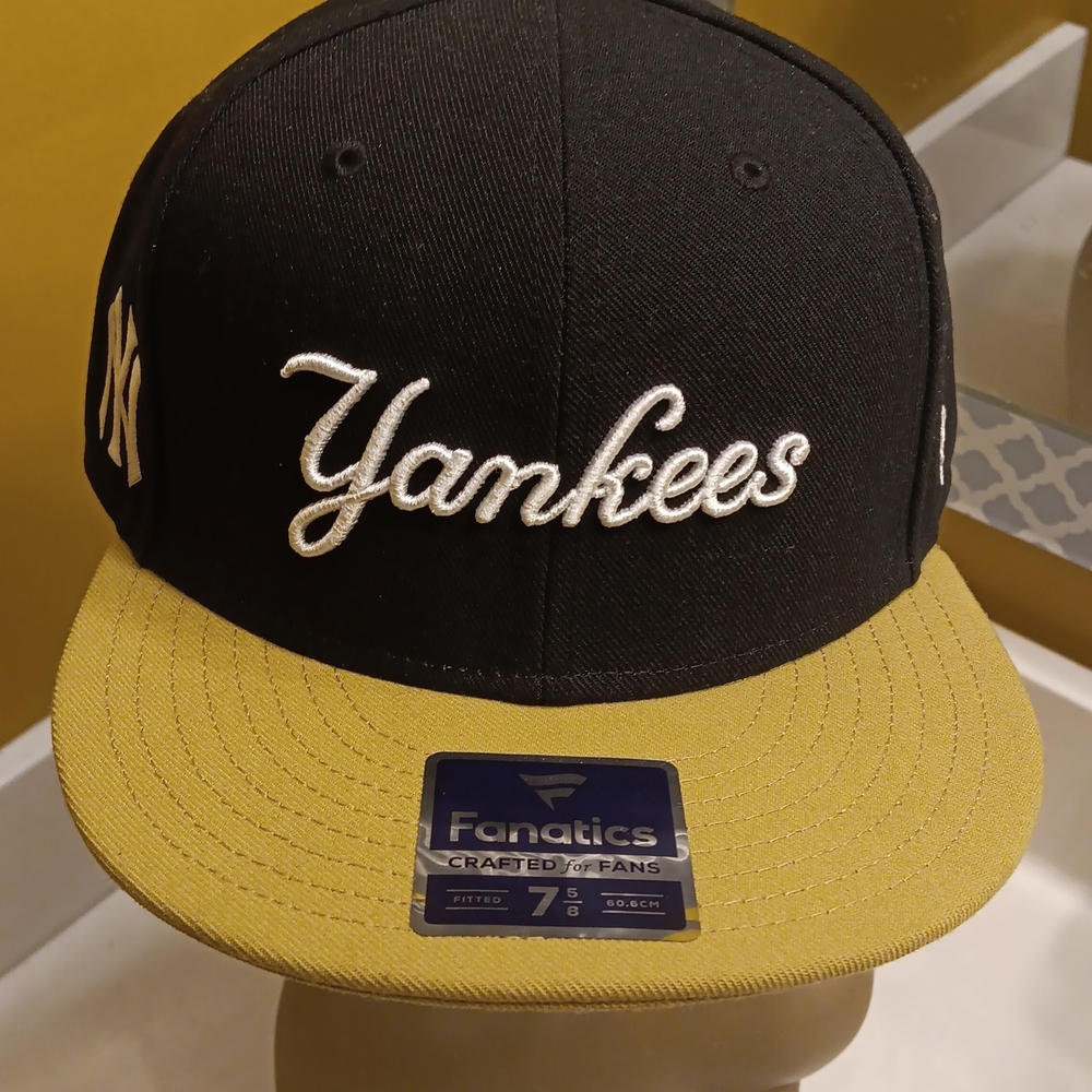 Yankees Black and Gold Cap  (7 5/8 Fitted)